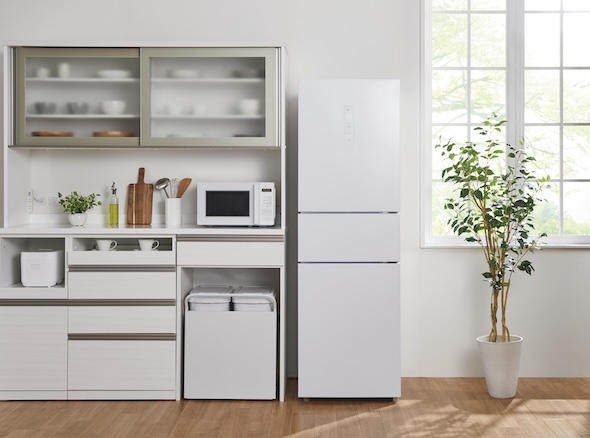 ニトリの白い冷蔵庫/White Nitori refrigerator